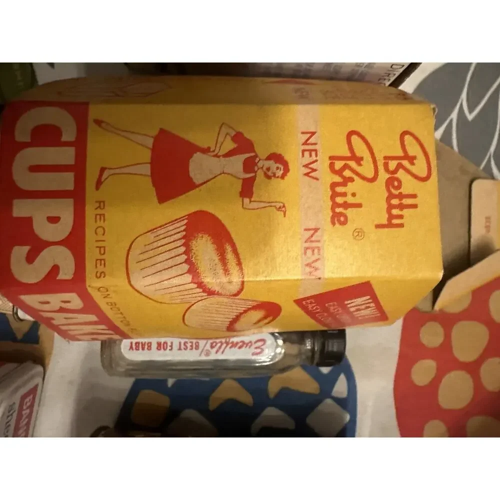 Mom Lot 50s 60s Band-Aid Sheer Strips Tin Cans Seltzer Tums Kitchen Props - Picture 4 of 9